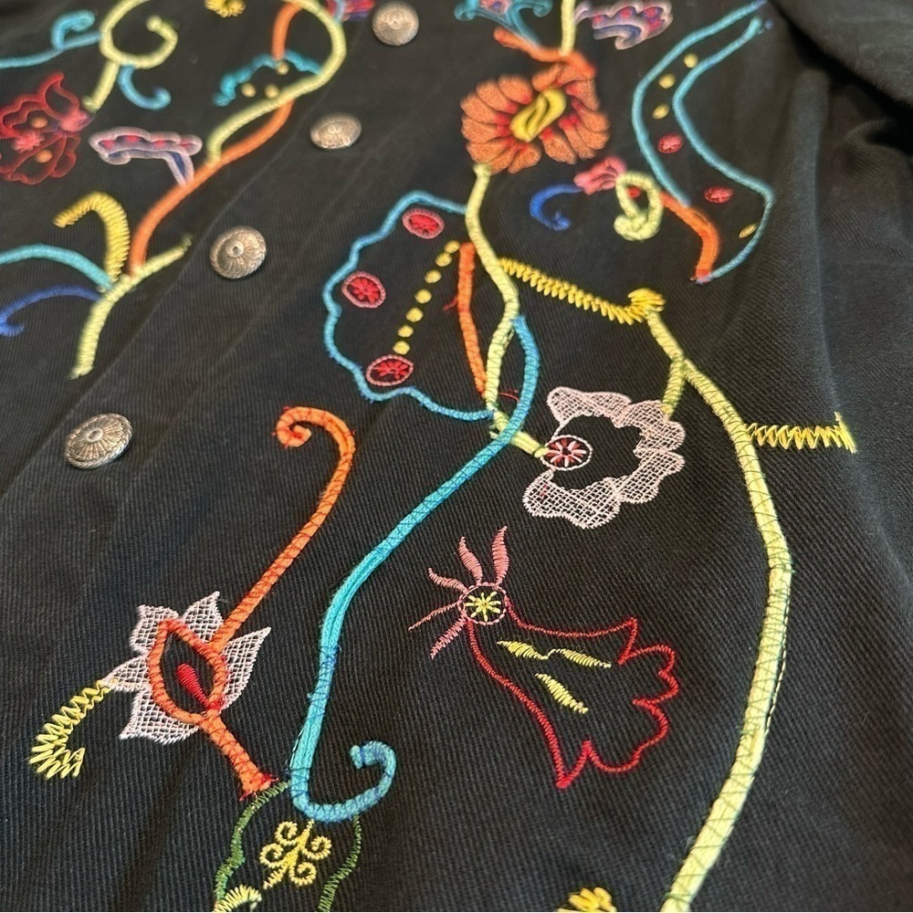 EU Vintage White Stag Floral Embroidered Black Denim Jacket - Picture 12 of 15